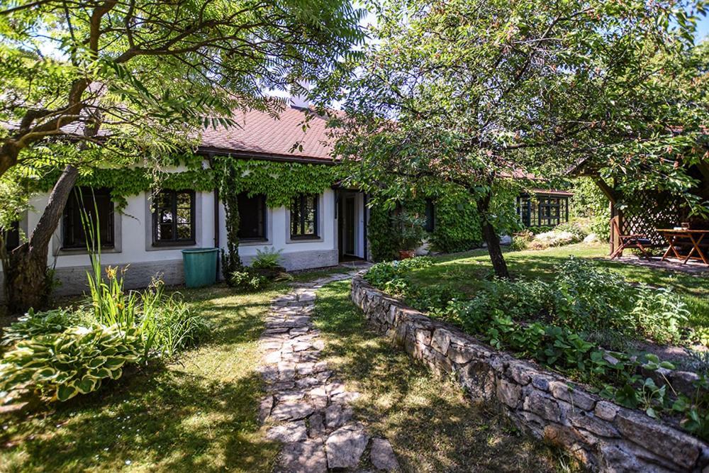 Apartmán Dům v zahradě Písek Exteriér fotografie